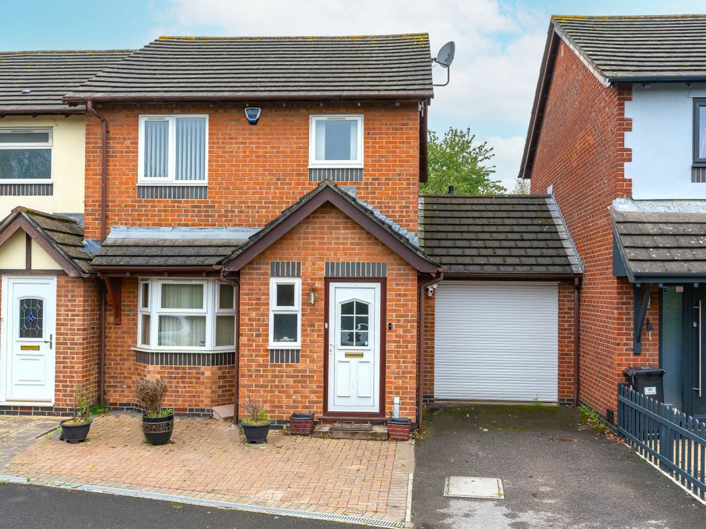3 bed end terrace house for sale in Gallivan Close, Little Stoke