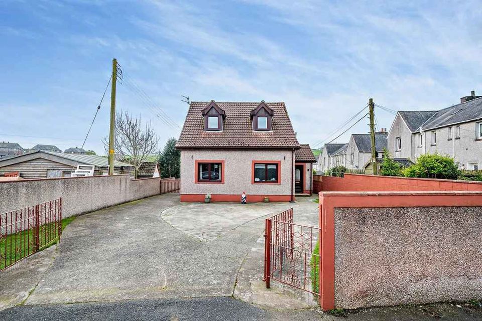 3 bed detached house for sale in Ellor House, Rosefield Avenue