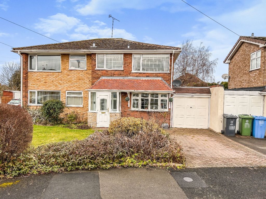 3 bed semidetached house for sale in Clee View Road, Wombourne