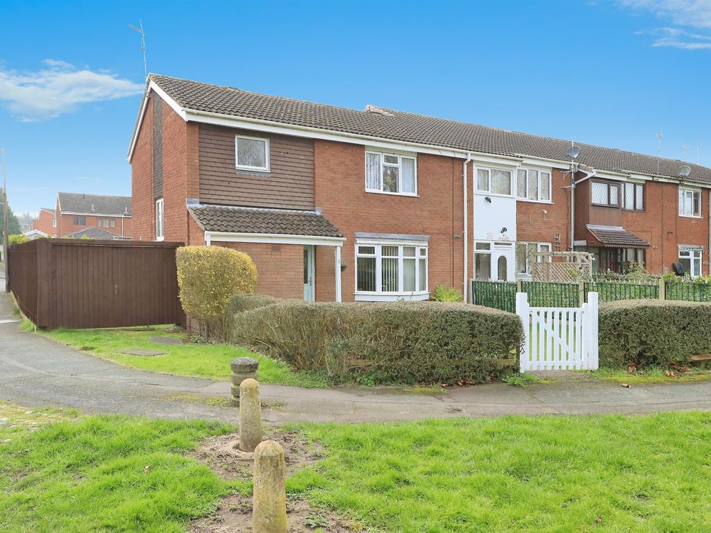 4 bed end terrace house for sale in Bridgefoot Walk, Pendeford