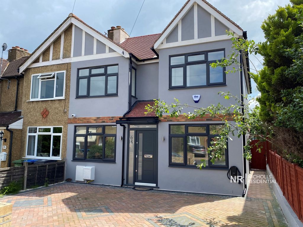 6 bed end terrace house for sale in Church Lane, Chessington, Surrey. KT9, £739,950 Zoopla