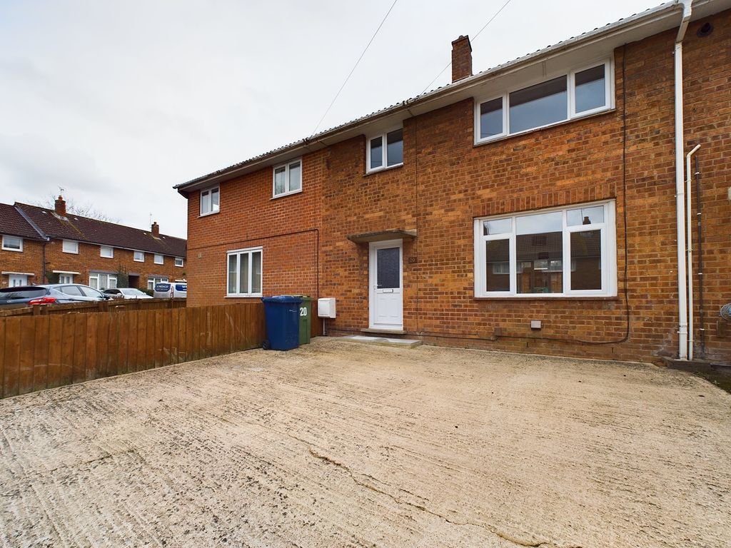 3 bed terraced house to rent in Green Acre, Brockworth, Gloucester GL3