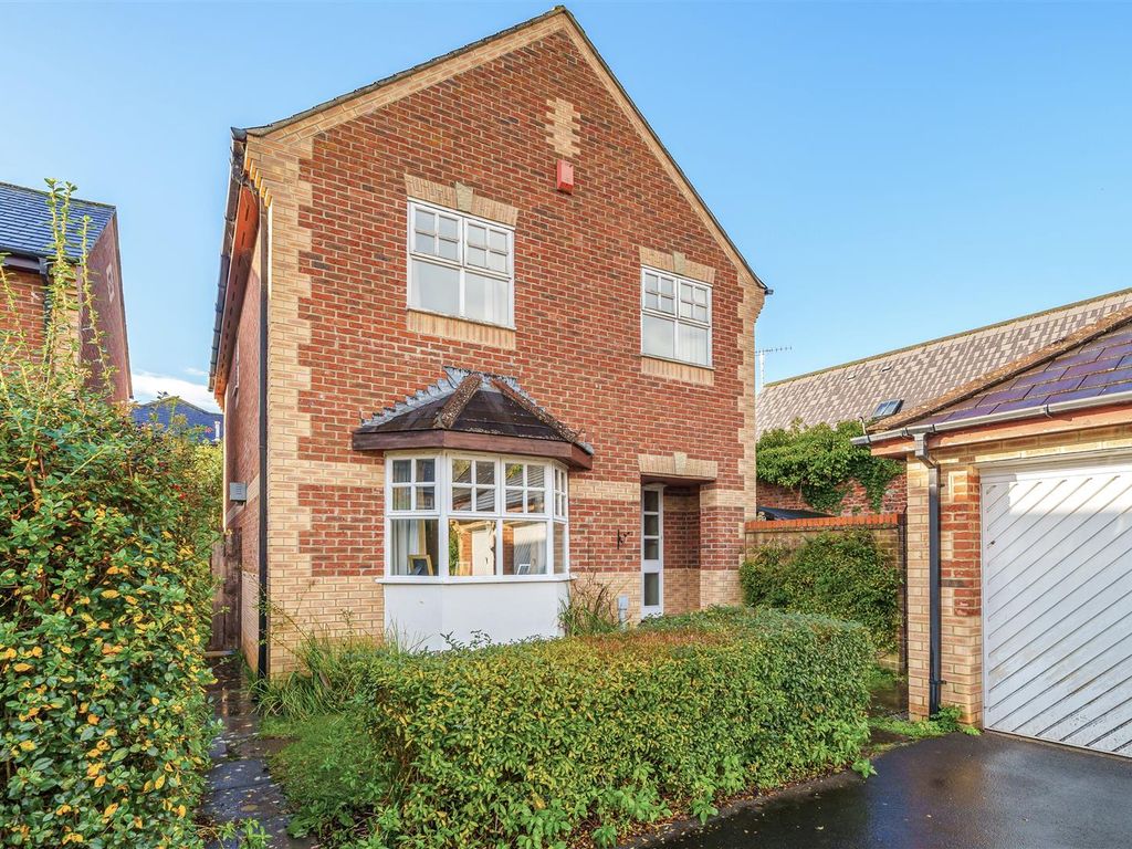 4 bed detached house for sale in Weirfield Green, Taunton TA1, £415,000