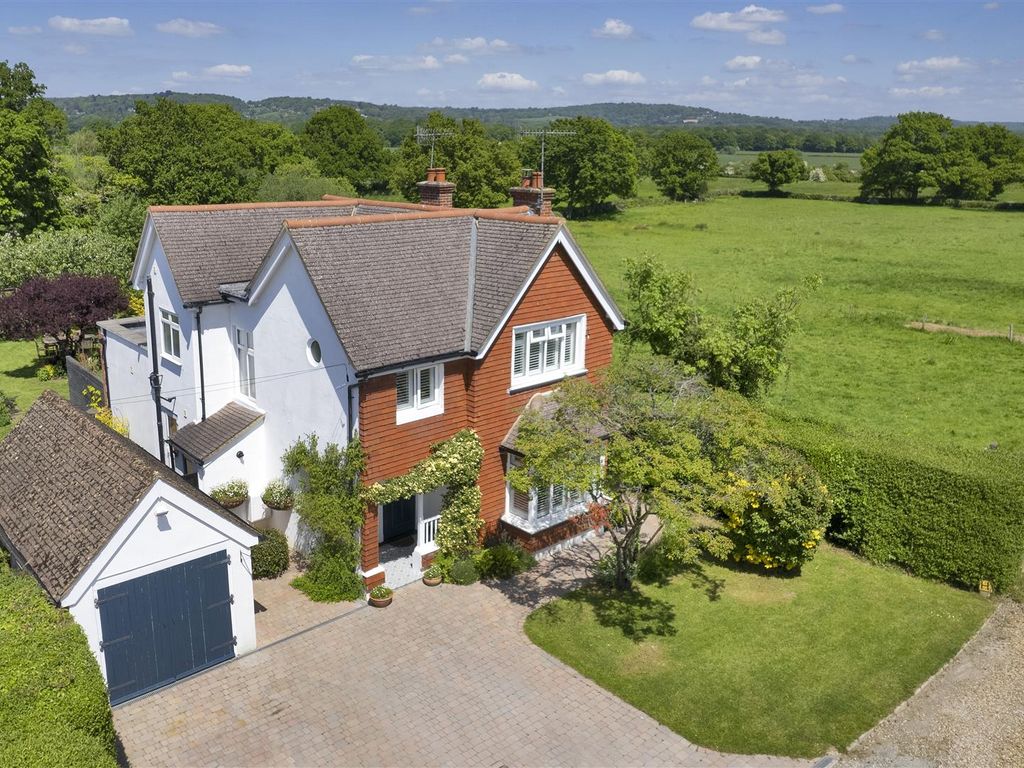 3 bed detached house for sale in Homestead Road, Marlpit Hill