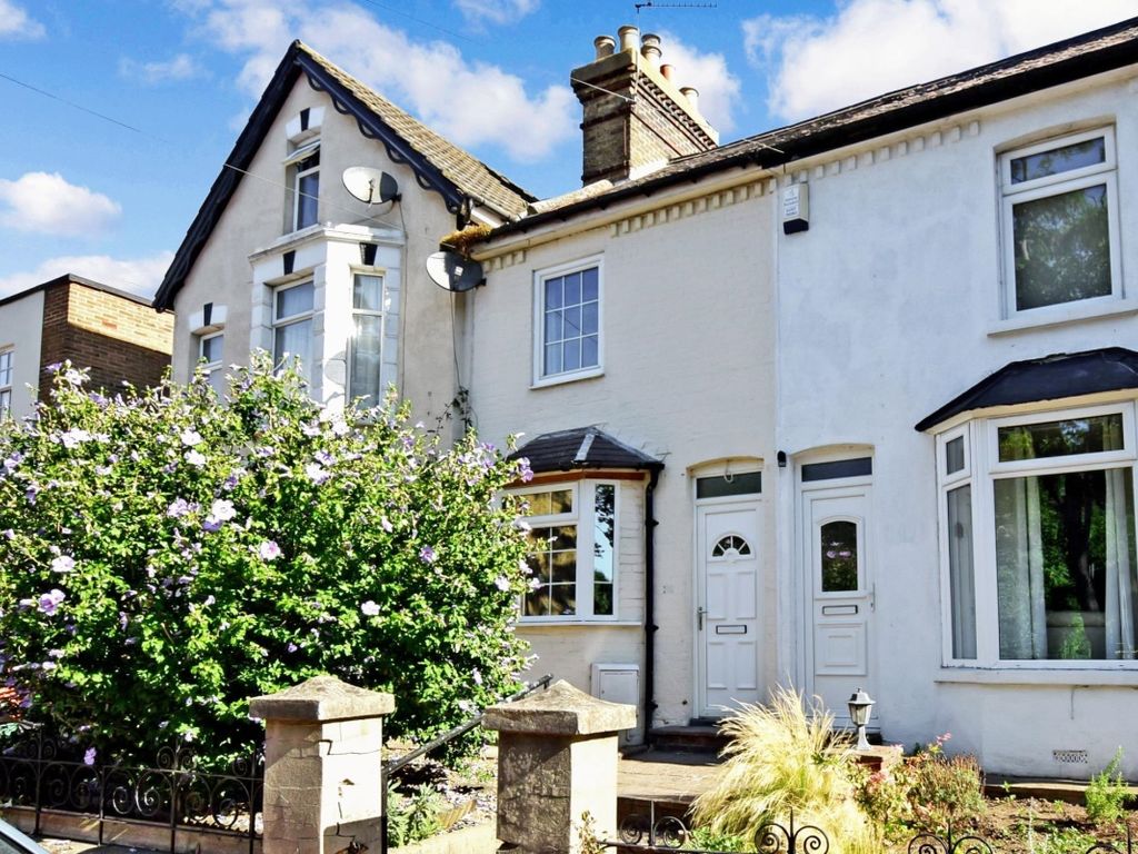 2 bed terraced house to rent in High Street, Snodland ME6, £1,300 pcm