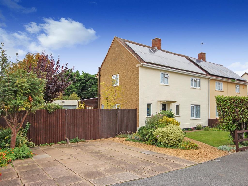 3 bed semidetached house for sale in Prospect Avenue, Irchester
