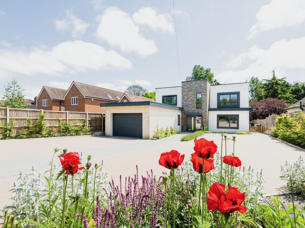 4 bed detached house for sale in Pinewood Close, Norwich, Norfolk NR6