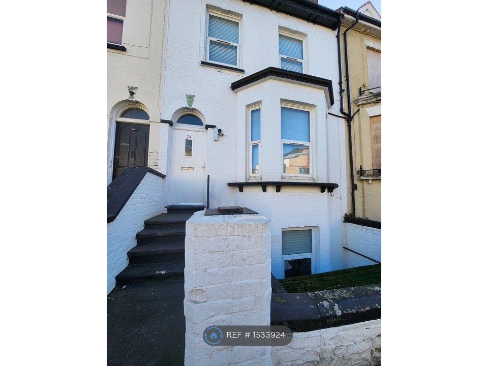 Room to rent in St. Marys Road, Strood, Rochester ME2 Zoopla