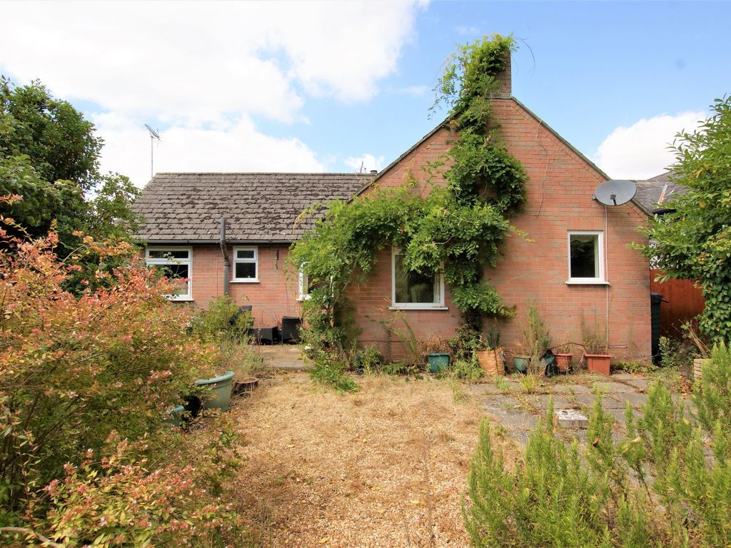 2 bed bungalow for sale in Wareham Road, Corfe Mullen, Wimborne, Dorset