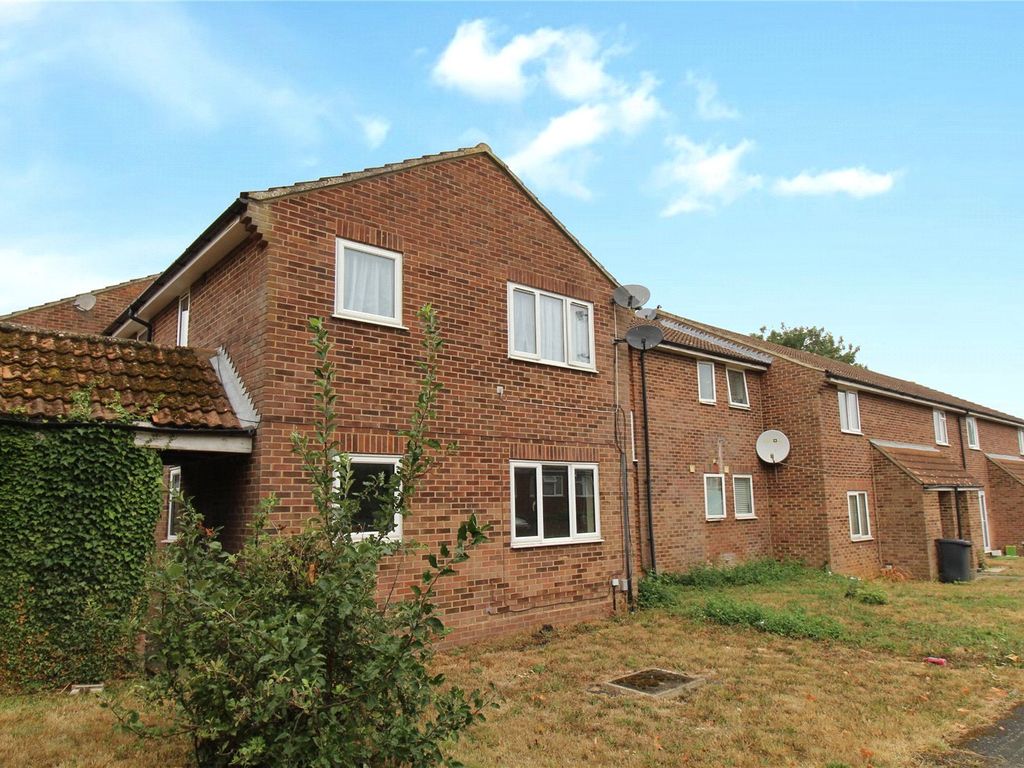 1 bed flat for sale in Tewkesbury Close, Basingstoke, Hampshire RG24