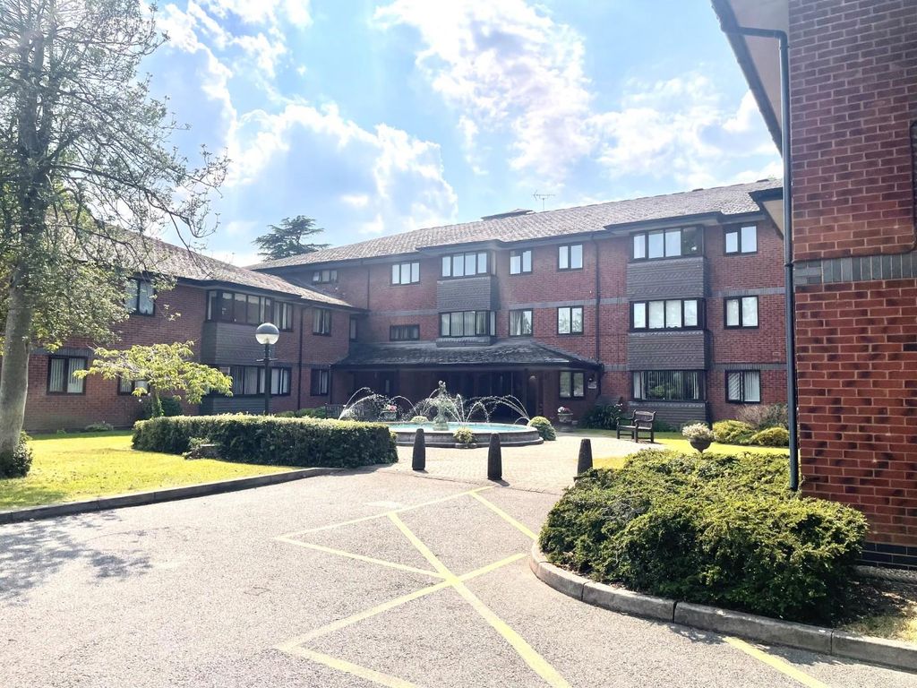 2 bed property for sale in Maplebeck Court, Lode Lane, Solihull B91