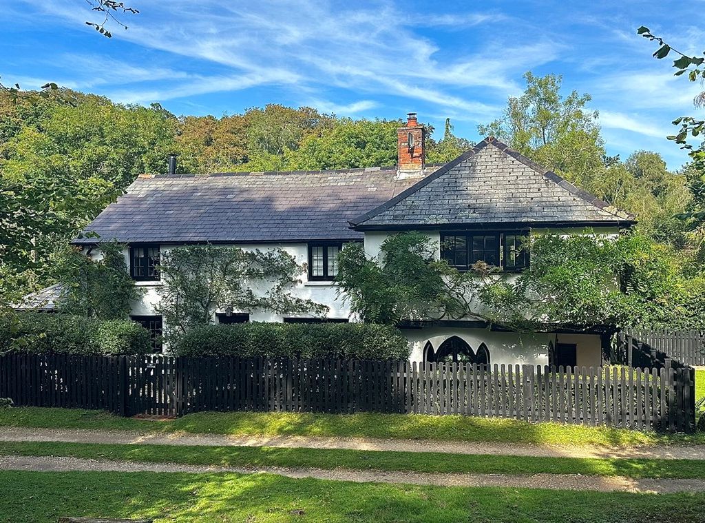 4 bed property for sale in Shappen Bottom, Burley, Ringwood BH24, £