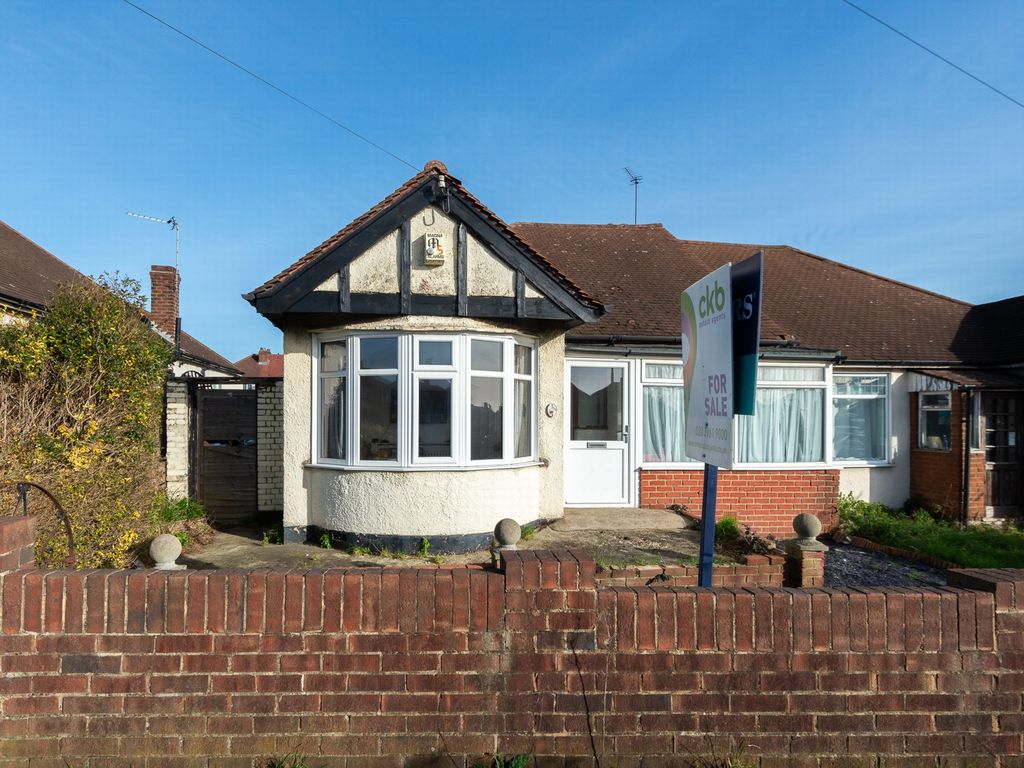 3 bed bungalow for sale in East Rochester Way, Sidcup DA15, £375,000