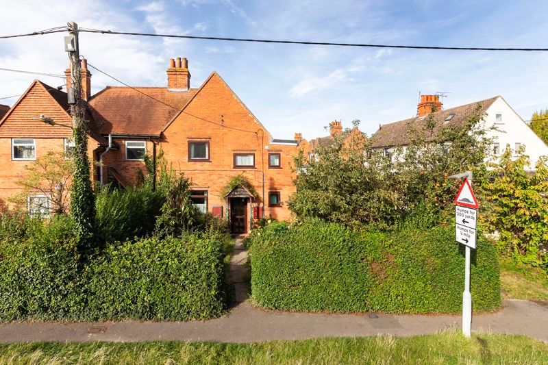 3 bed semidetached house for sale in St. Andrews Road, Didcot OX11, £