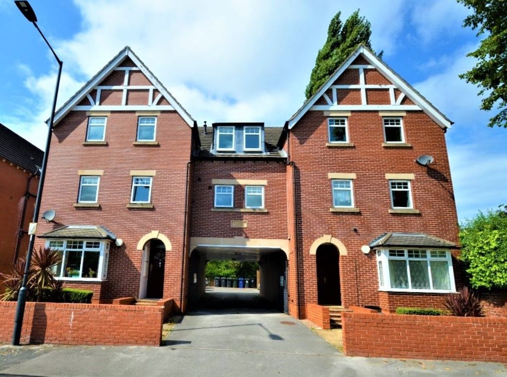 2 bed flat to rent in Victorian Court, Victorian Crescent, Doncaster DN2, £750 pcm Zoopla