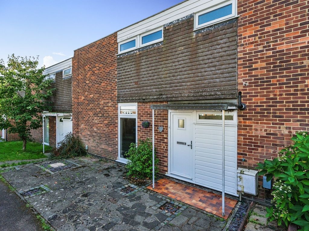 3 bed terraced house for sale in Lampits, Hoddesdon EN11, £395,000 Zoopla