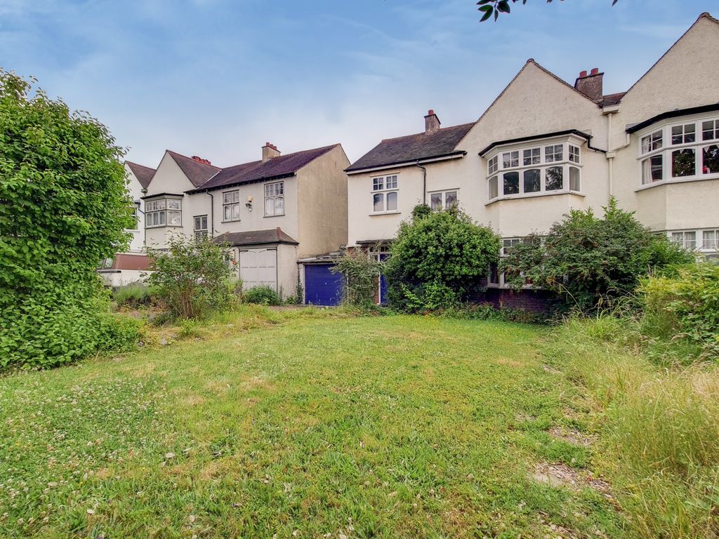 Court Lane, London SE21  