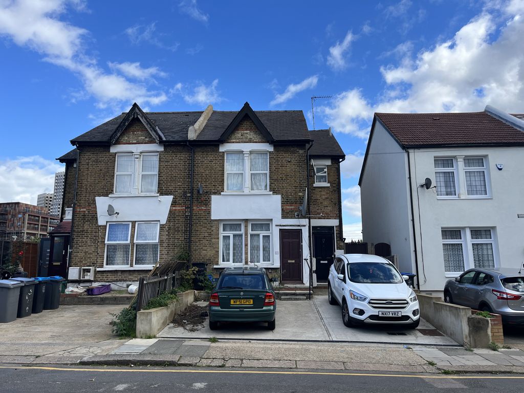 2 bed flat for sale in 57 Station Grove, Wembley, Greater London HA0, £230,000 Zoopla
