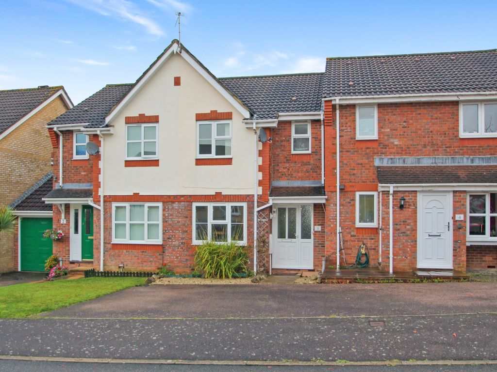 2 bed terraced house for sale in Lyon Close, Maidenbower, Crawley RH10