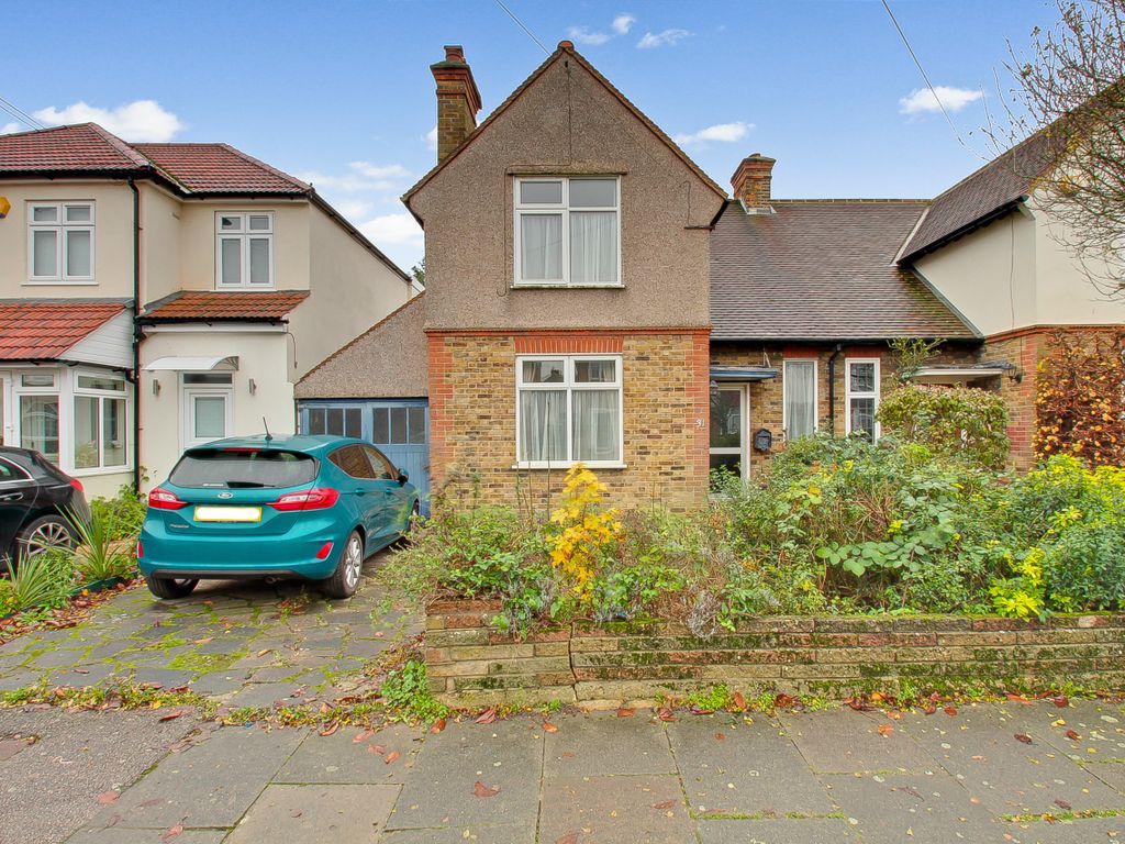3-bed-semi-detached-house-for-sale-in-the-avenue-harrow-weald-harrow