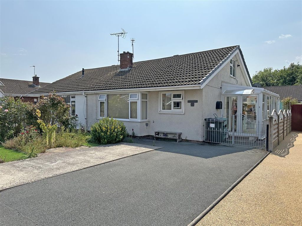 2 bed semidetached bungalow for sale in Lon Y Gors, Pensarn, Abergele