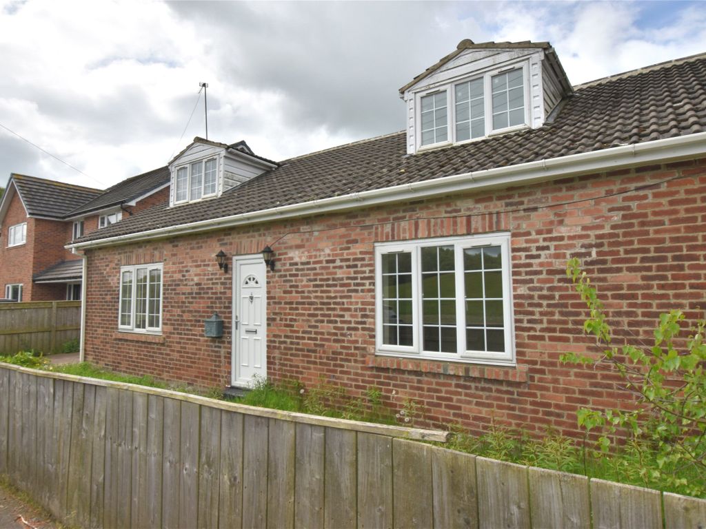 4 bed bungalow for sale in Hookergate Lane, High Spen, Rowlands Gill