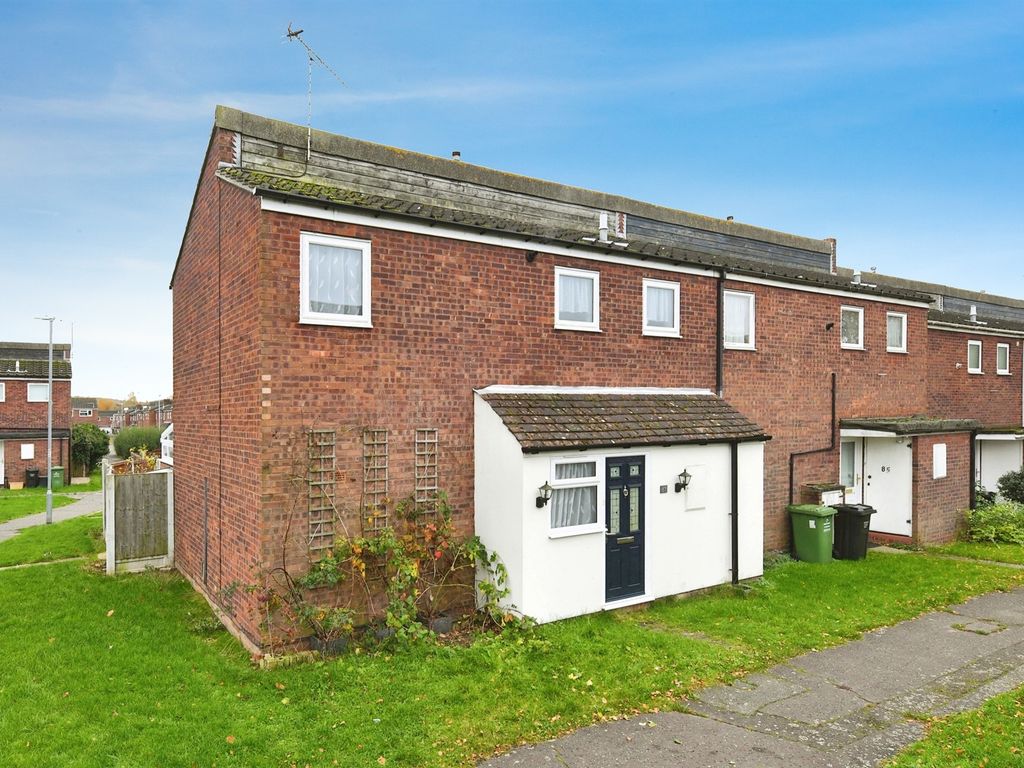 3 bed end terrace house for sale in Merrylands, Laindon, Basildon SS15