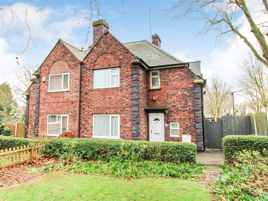 3 bed semidetached house for sale in First Avenue, East Dene