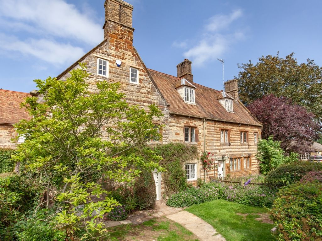 2 bed cottage to rent in The Green, Culworth, Banbury OX17 Zoopla