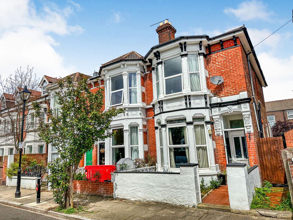 4 bed end terrace house for sale in Havelock Road, Southsea PO5 Zoopla
