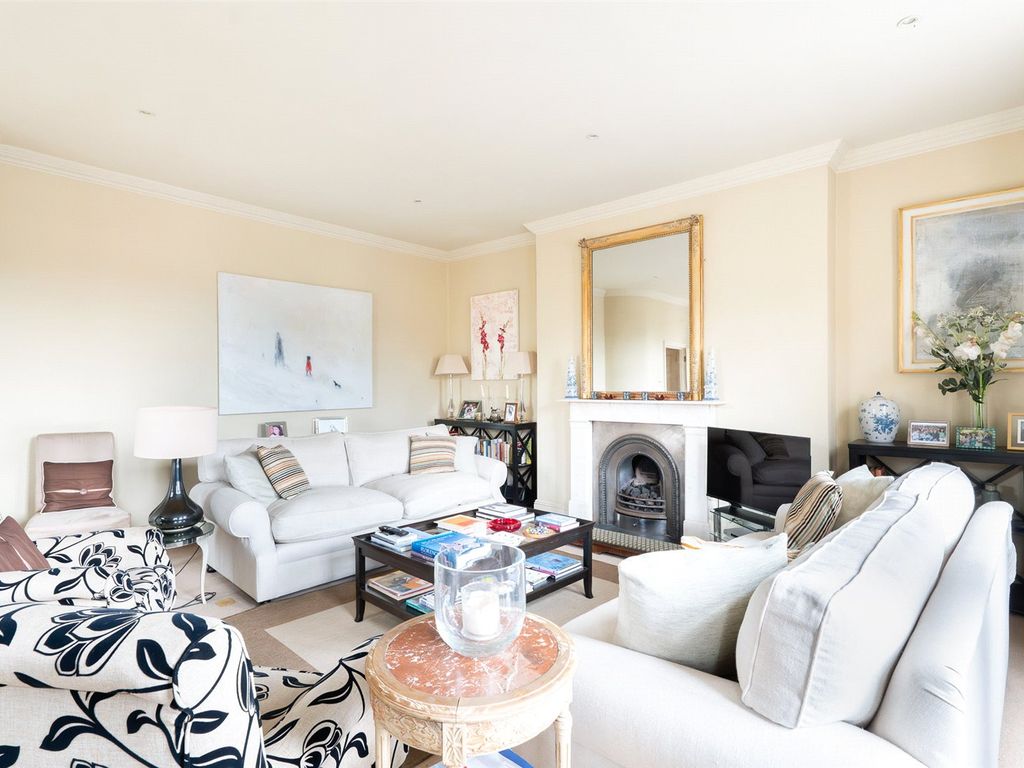 3 bed property for sale in Tite Street, Chelsea, London SW3, £1,850,000