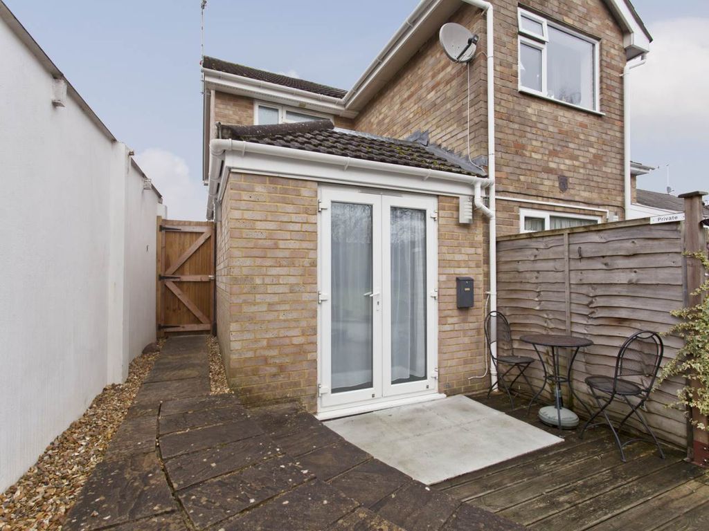 1 bed property to rent in Warburton Road, Canford Heath, Poole BH17, £800 pcm Zoopla