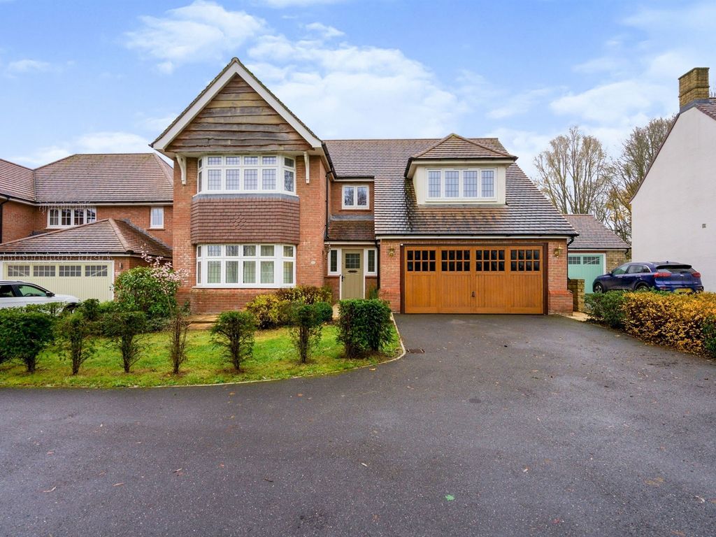 5 bed detached house for sale in Garden Court, King Edward Close, Calne
