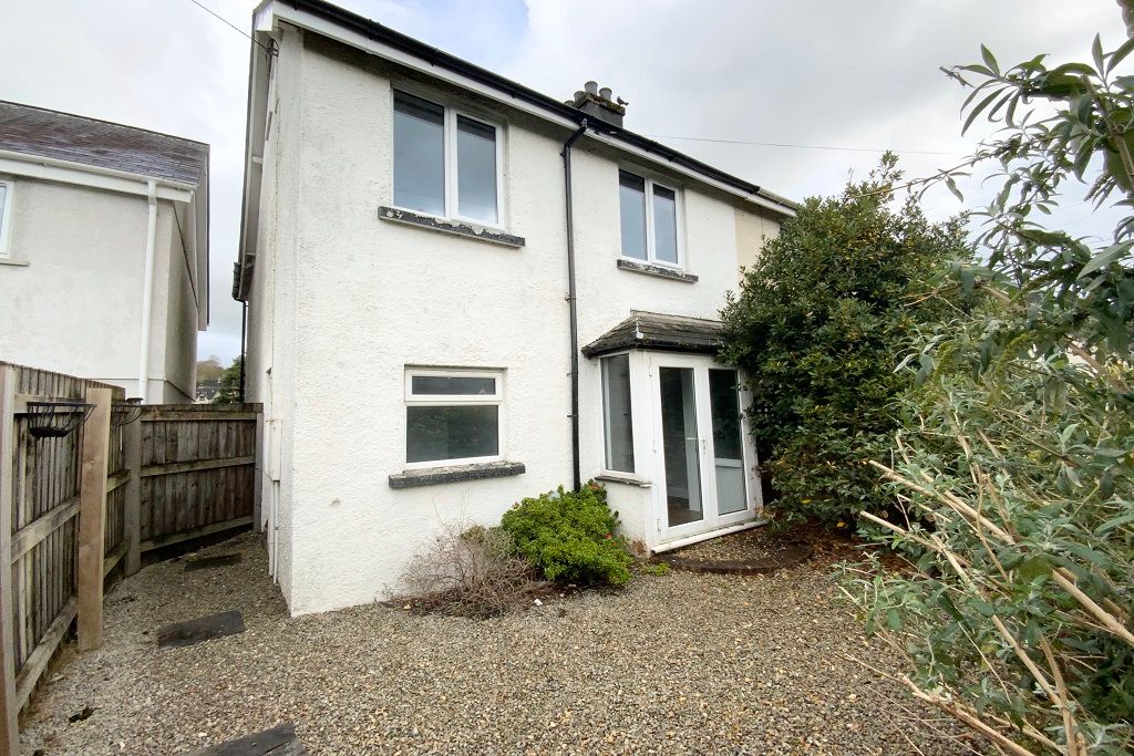 4 bed terraced house to rent in Plymouth Road, Tavistock PL19, £1,000