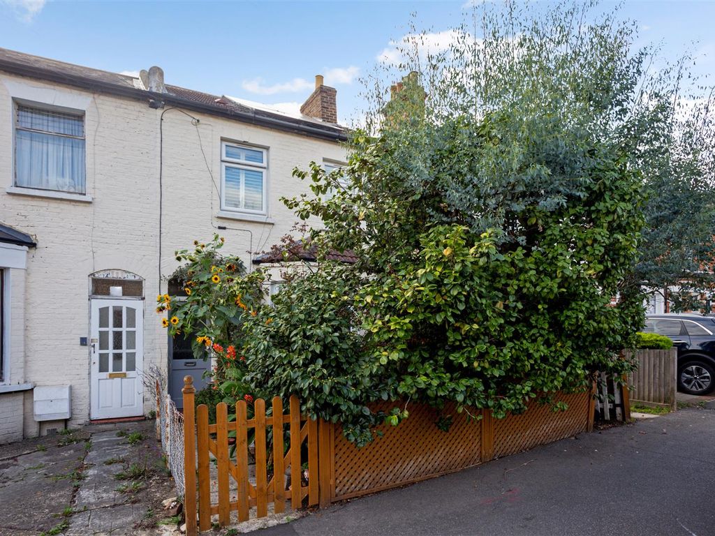 Amity Grove, West Wimbledon SW20  