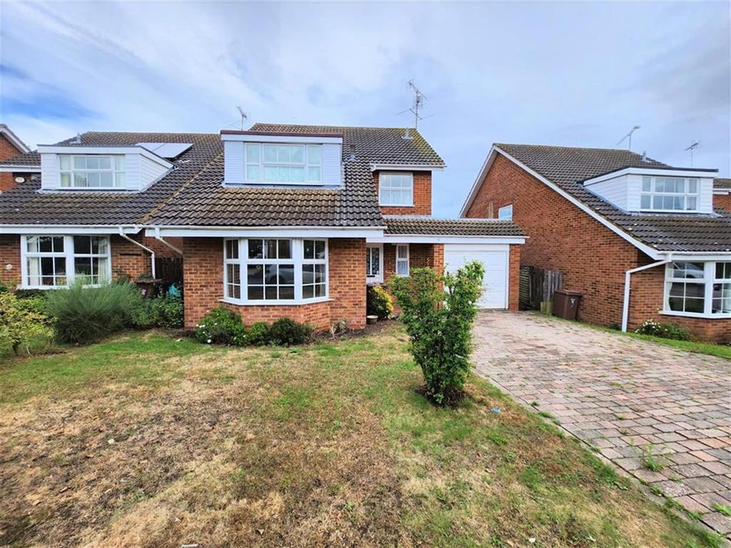 Ashton Road, Wokingham RG41  