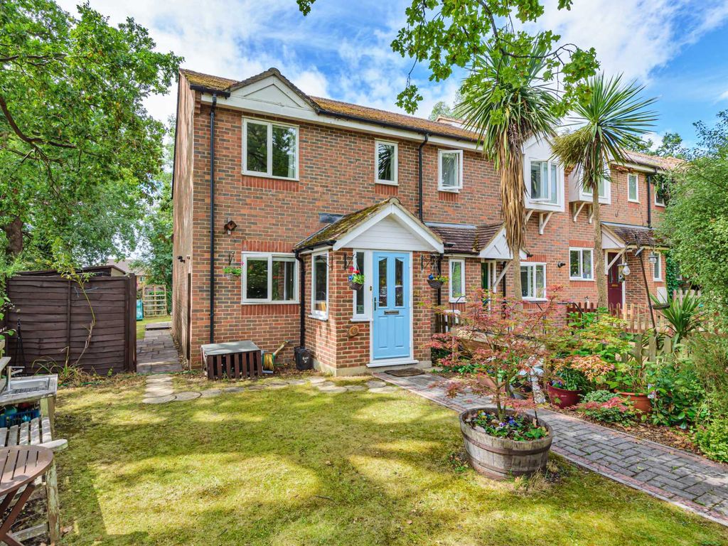 3 bed end terrace house for sale in Murray Road, Wokingham RG41 Zoopla