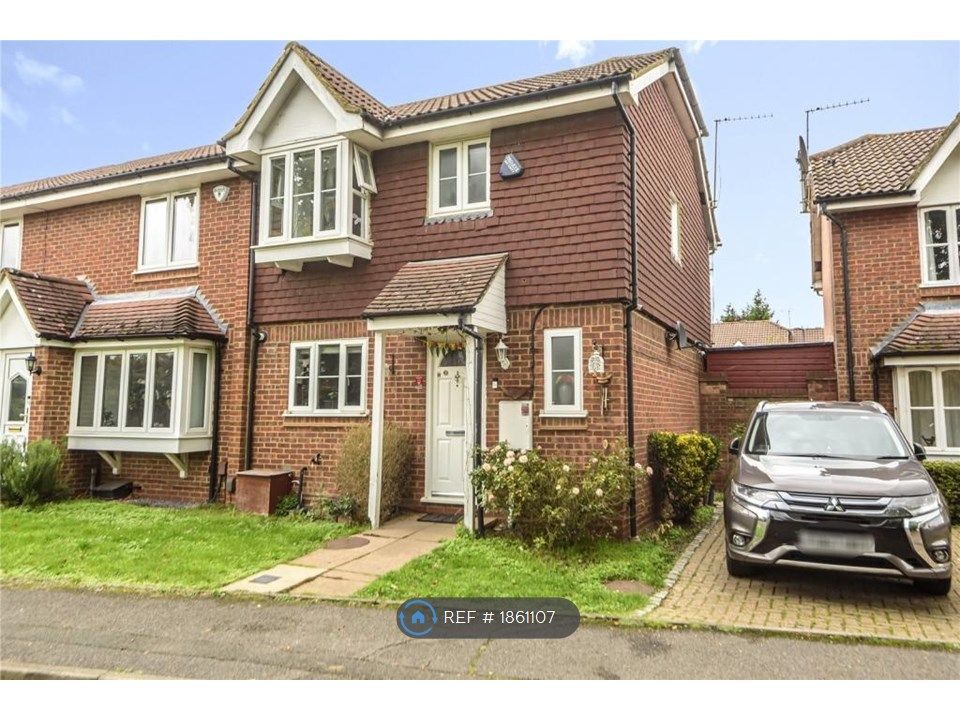 3 bed end terrace house to rent in Courtens Mews, Stanmore HA7, £2,500