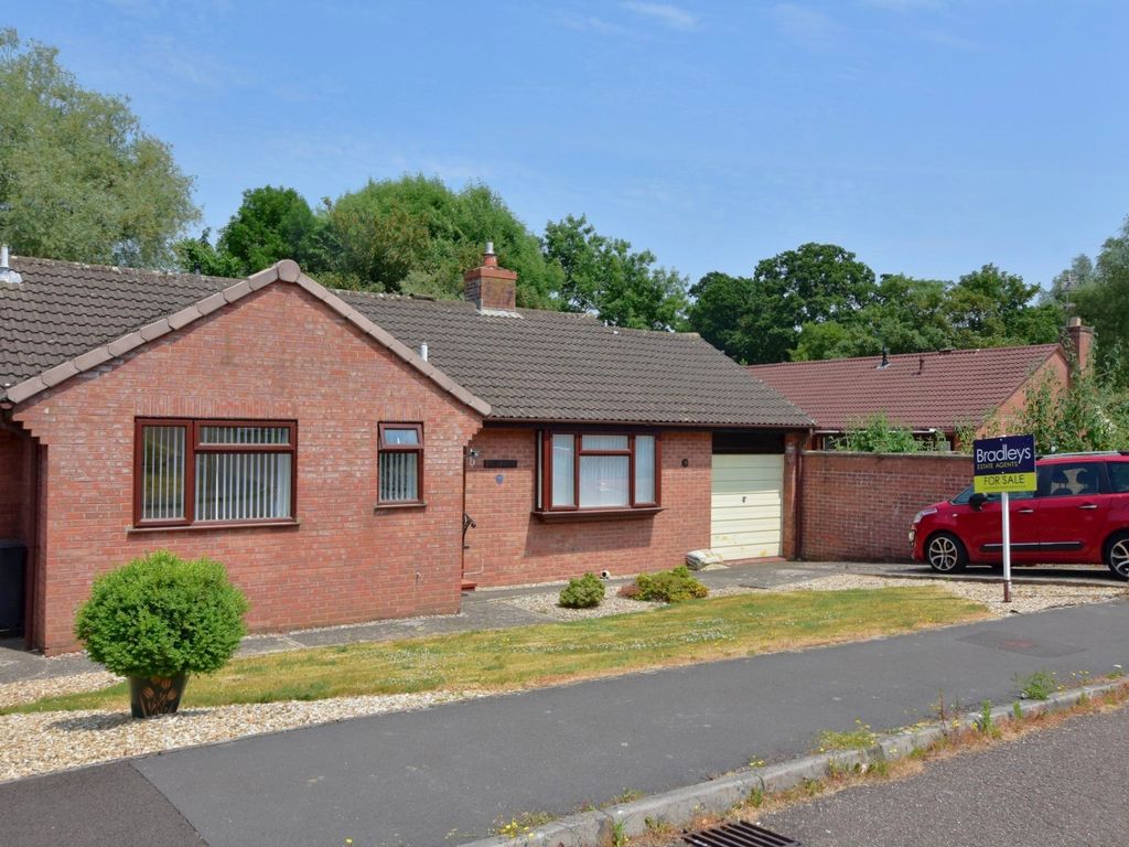 3 bed bungalow for sale in Oaklea, Honiton, Devon EX14, £350,000 Zoopla
