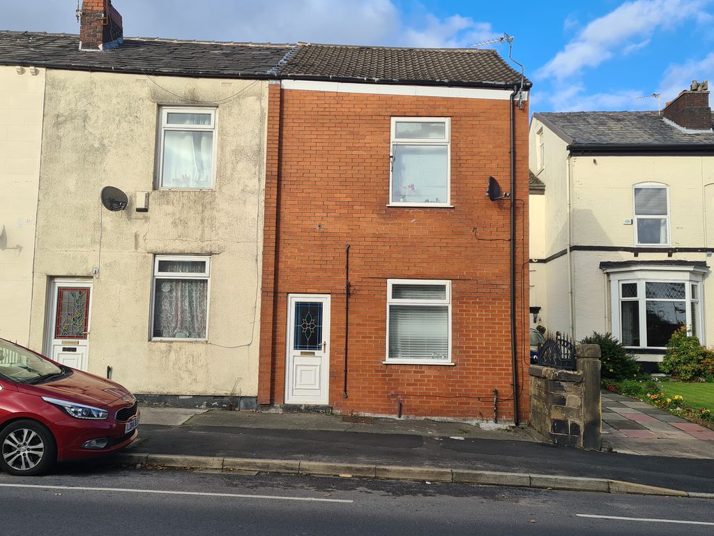 3 bed property for sale in 175 Manchester Road, Kearsley, Bolton