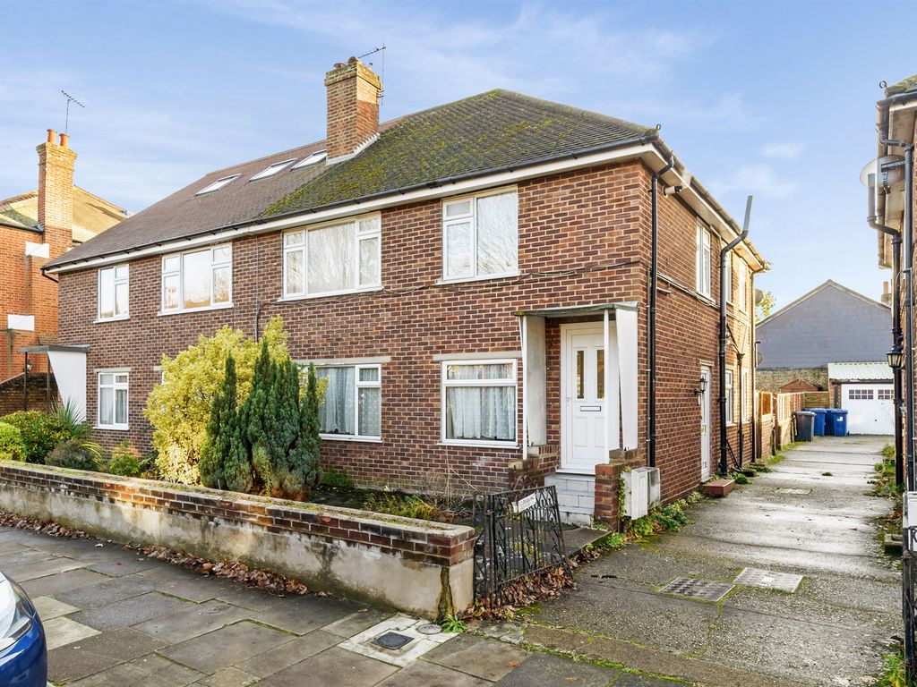 3 bed for sale in ster Gardens, London W5, £650,000 Zoopla