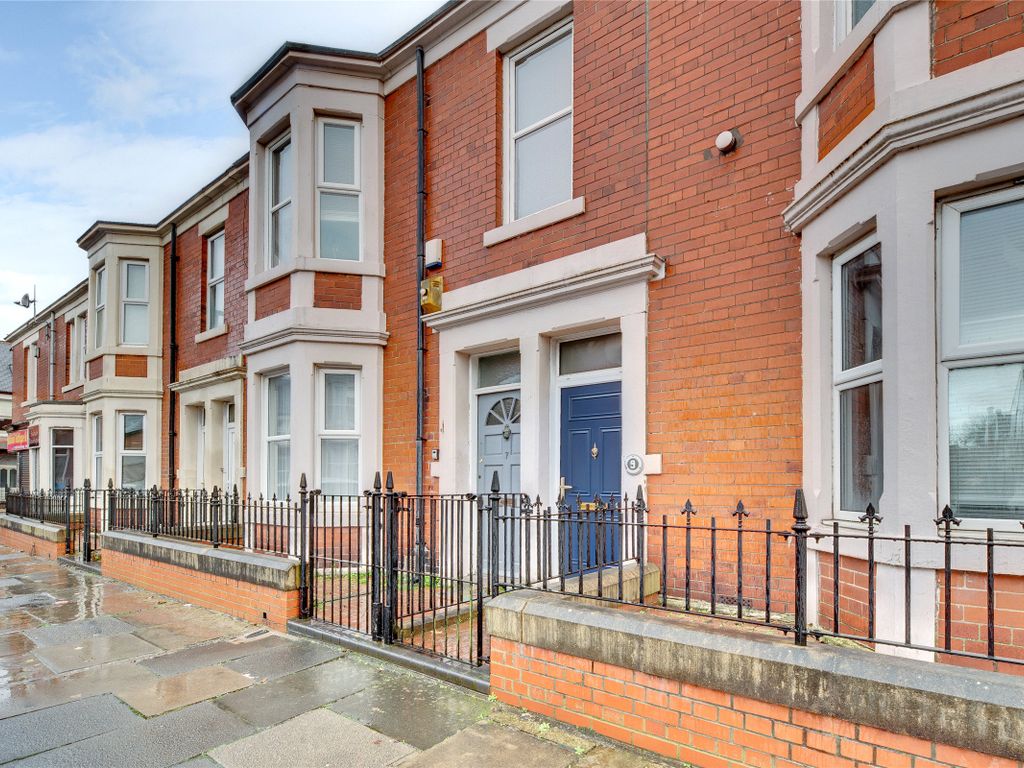 3 bed flat for sale in Wingrove Avenue, Fenham, Newcastle Upon Tyne NE4