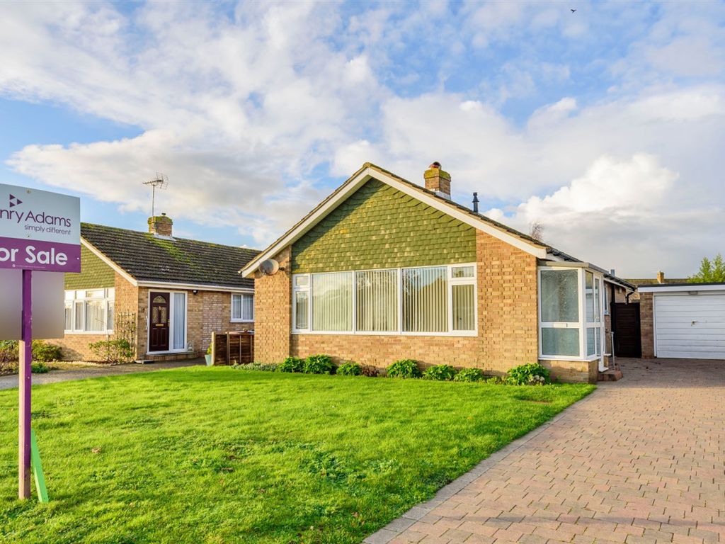 3 bed detached bungalow for sale in Boxgrove Gardens, Aldwick, Bognor