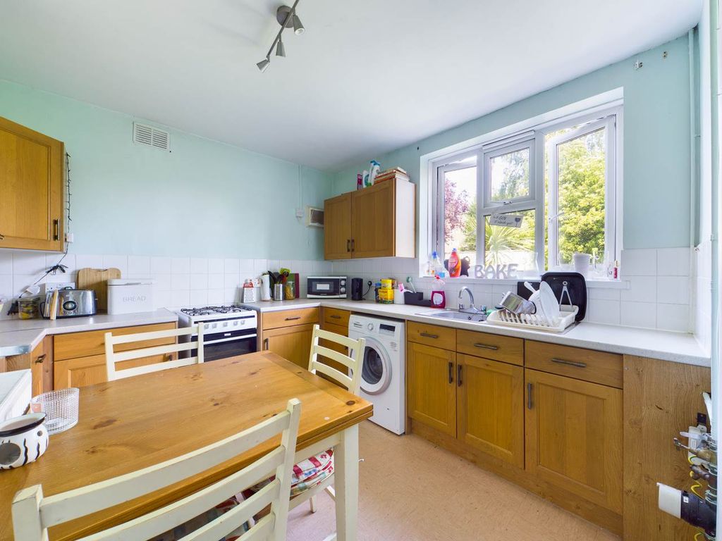 4 bed property to rent in Alderwood Road, Eltham, London SE9 Zoopla