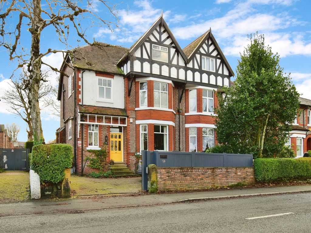 4 bed semidetached house for sale in Park Road, Timperley, Altrincham