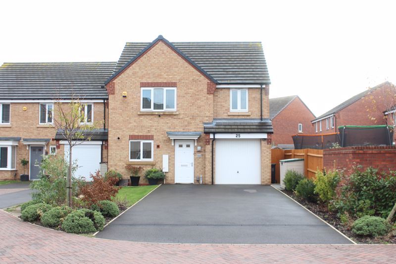 4 bed detached house for sale in Field Sidings Way, Kingswinford DY6