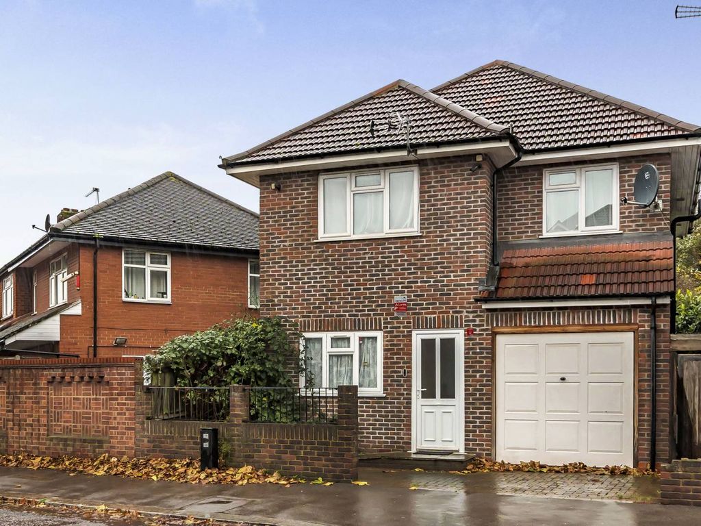 3 bed detached house for sale in Victoria Road, Edmonton, London N9, £