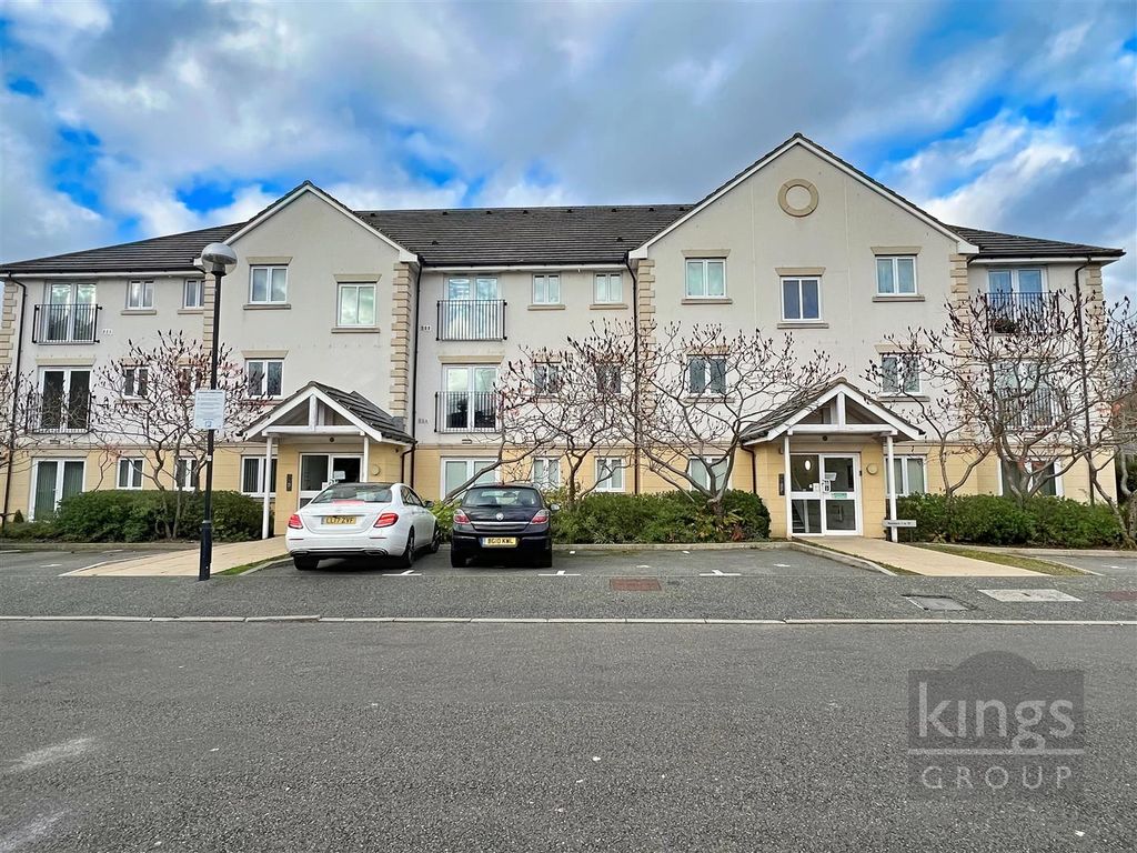 Celandine Grove, London N14