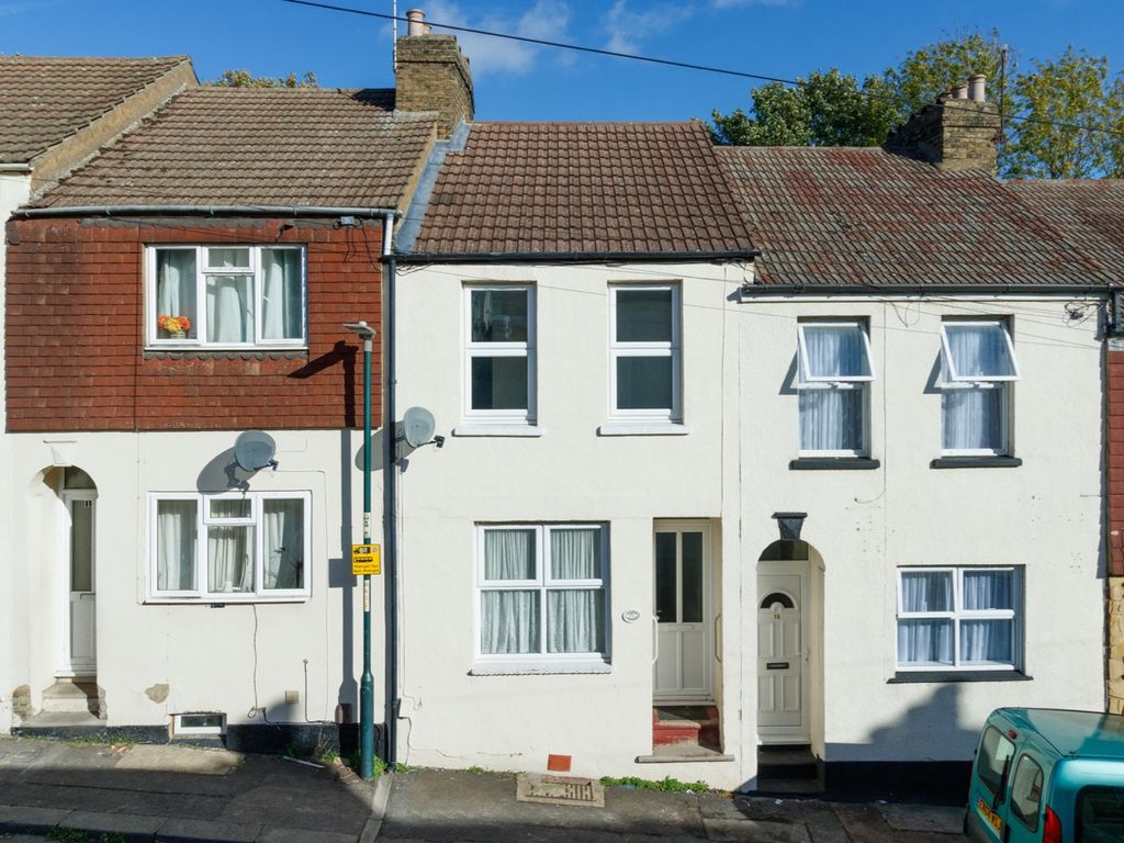 2 bed terraced house to rent in Melbourne Road, Chatham ME4 Zoopla