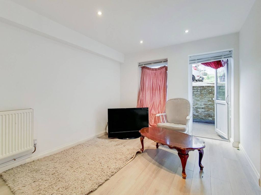 2 bed flat for sale in Ross Road, South Norwood, London SE25 Zoopla